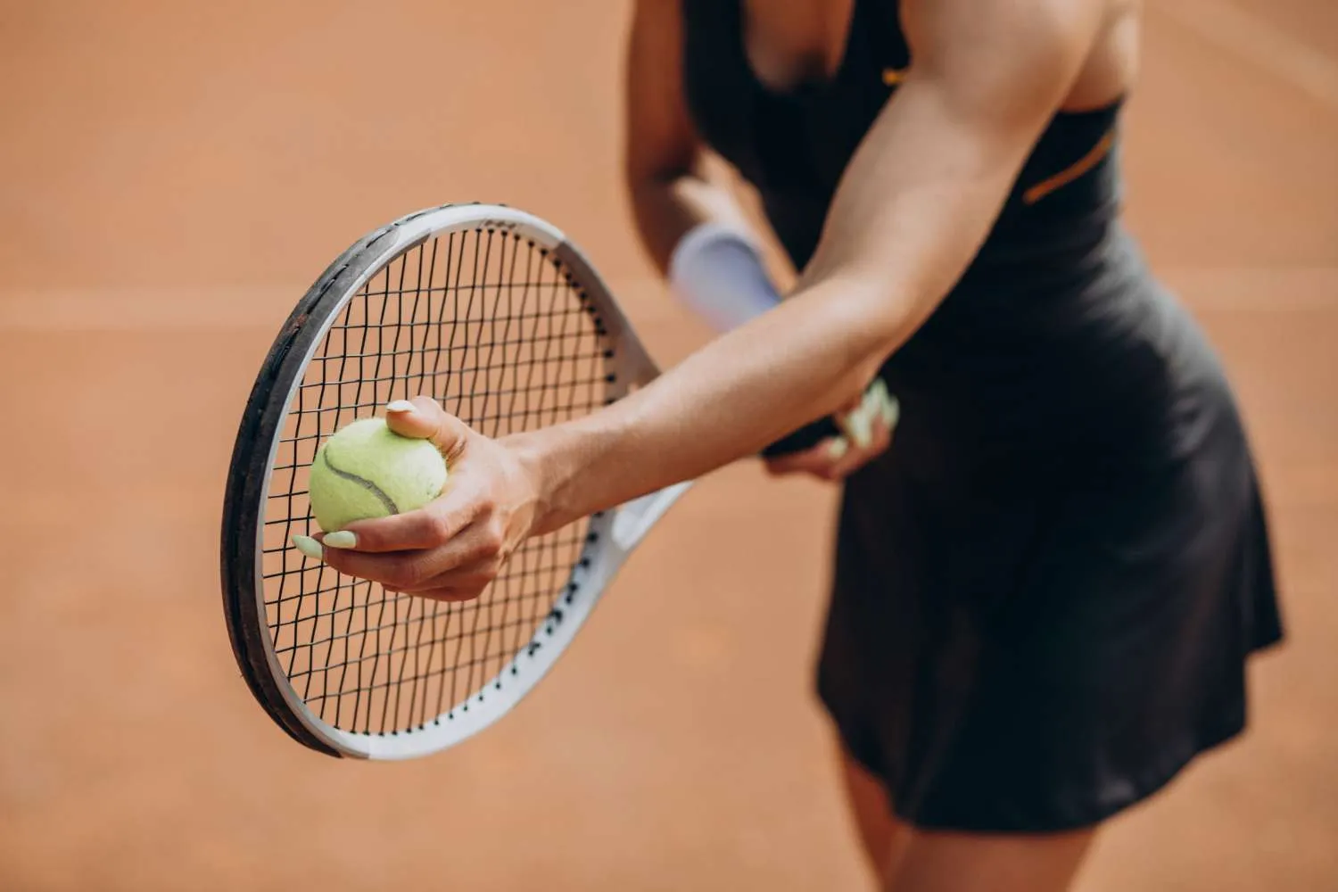 female tennis player tennis court - Boom TV
