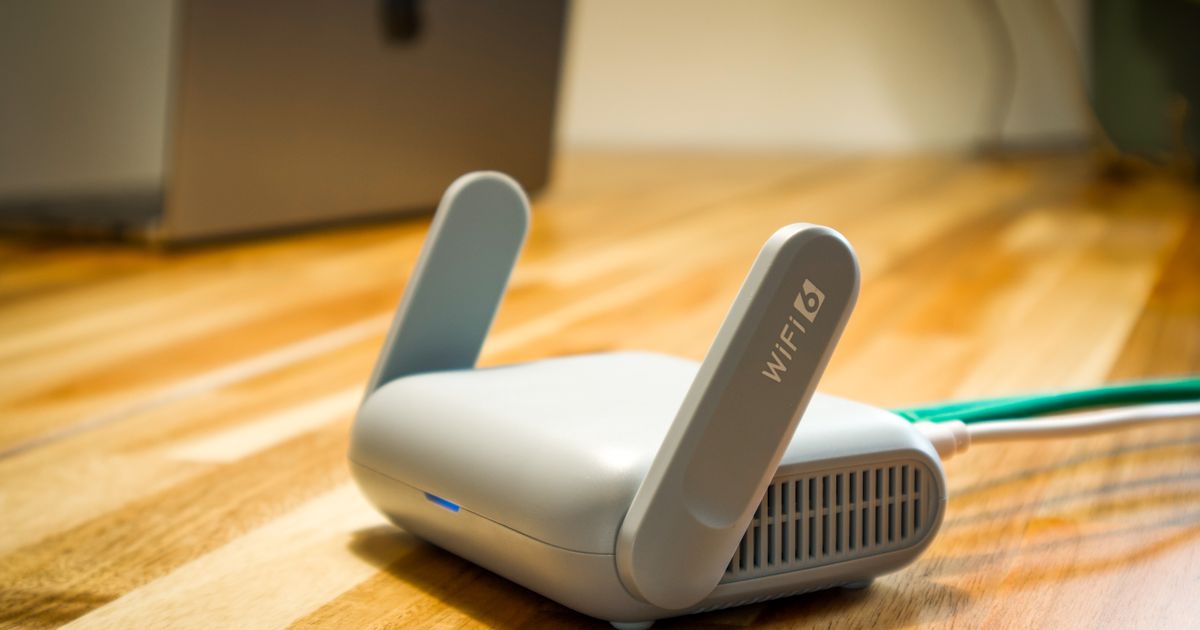IPTV internet speed requirements - a modern wifi router - BoomTV